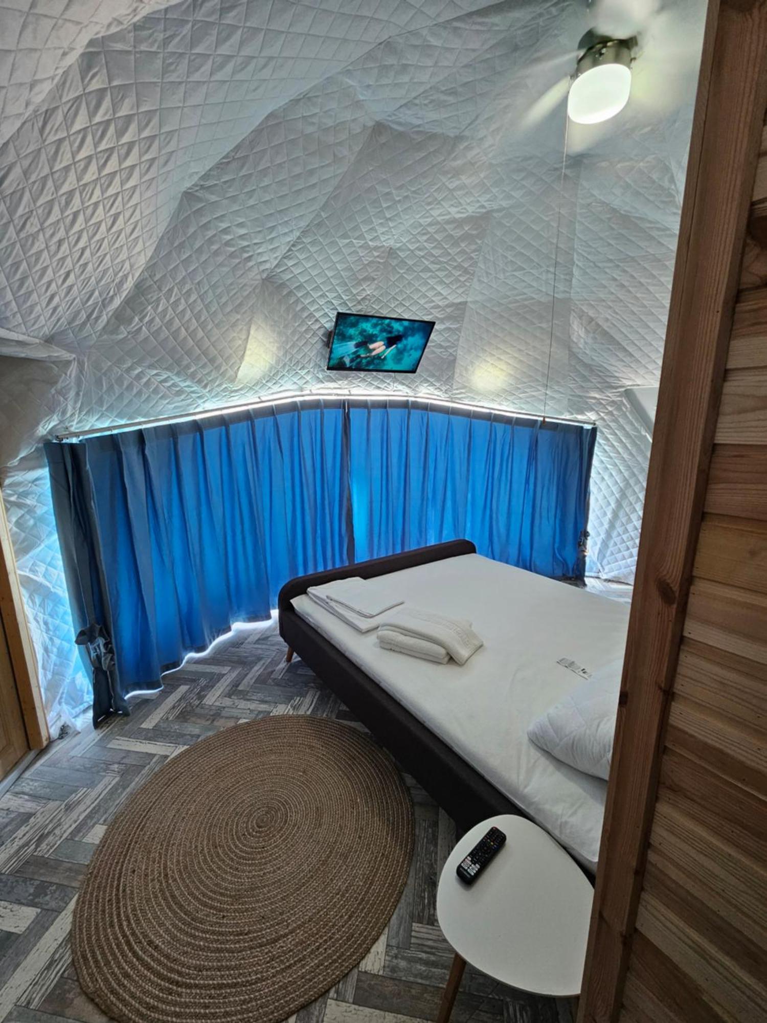 Mar A Lago Glamping23 Douăzeci şi Trei August 外观 照片
